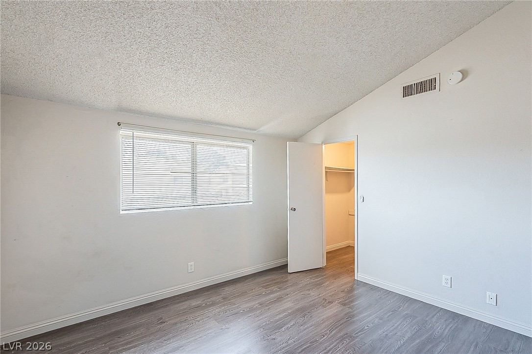 5168 Garden Lane C Property Photo 9