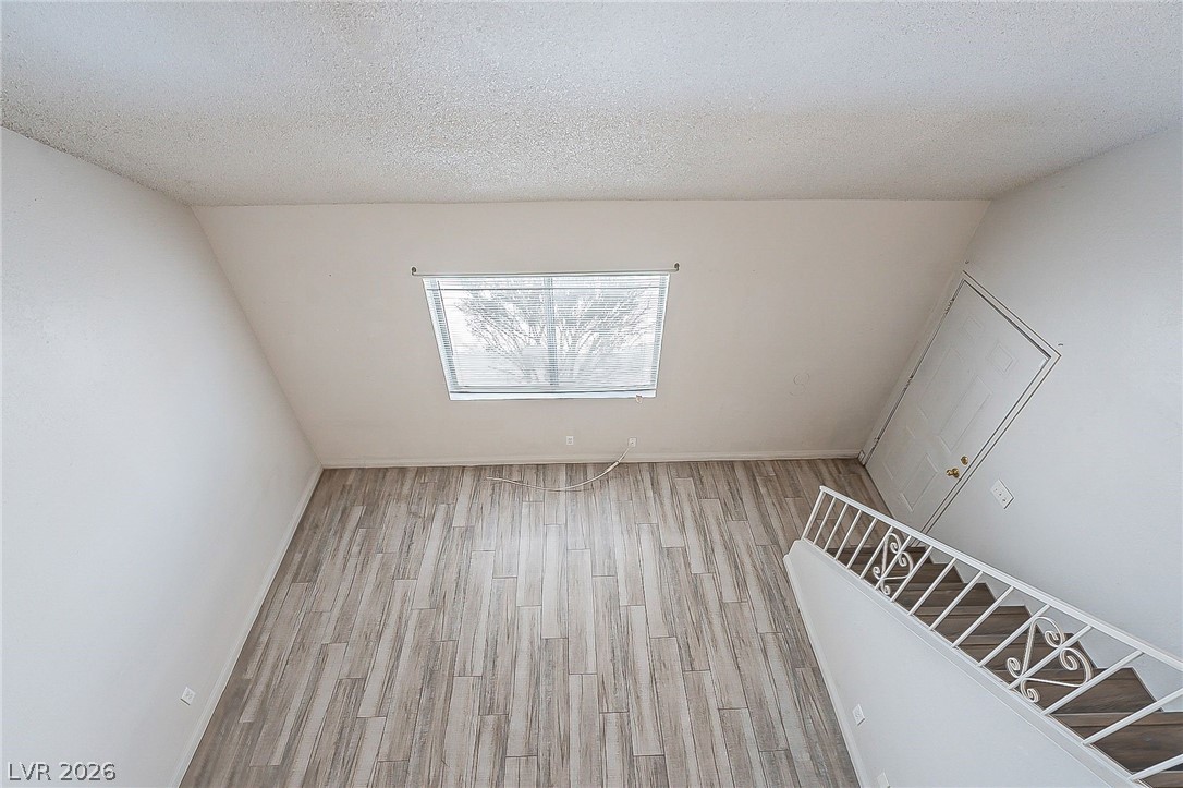 5168 Garden Lane C Property Photo 12