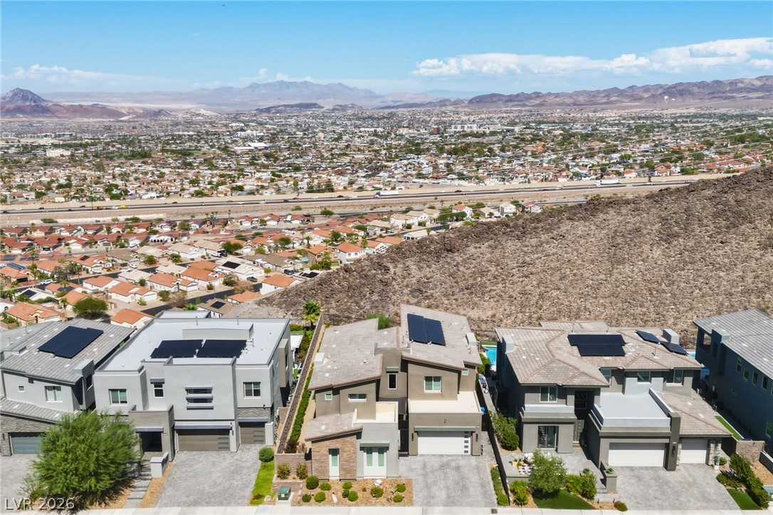 302 Shaded Canyon Drive Property Photo 4