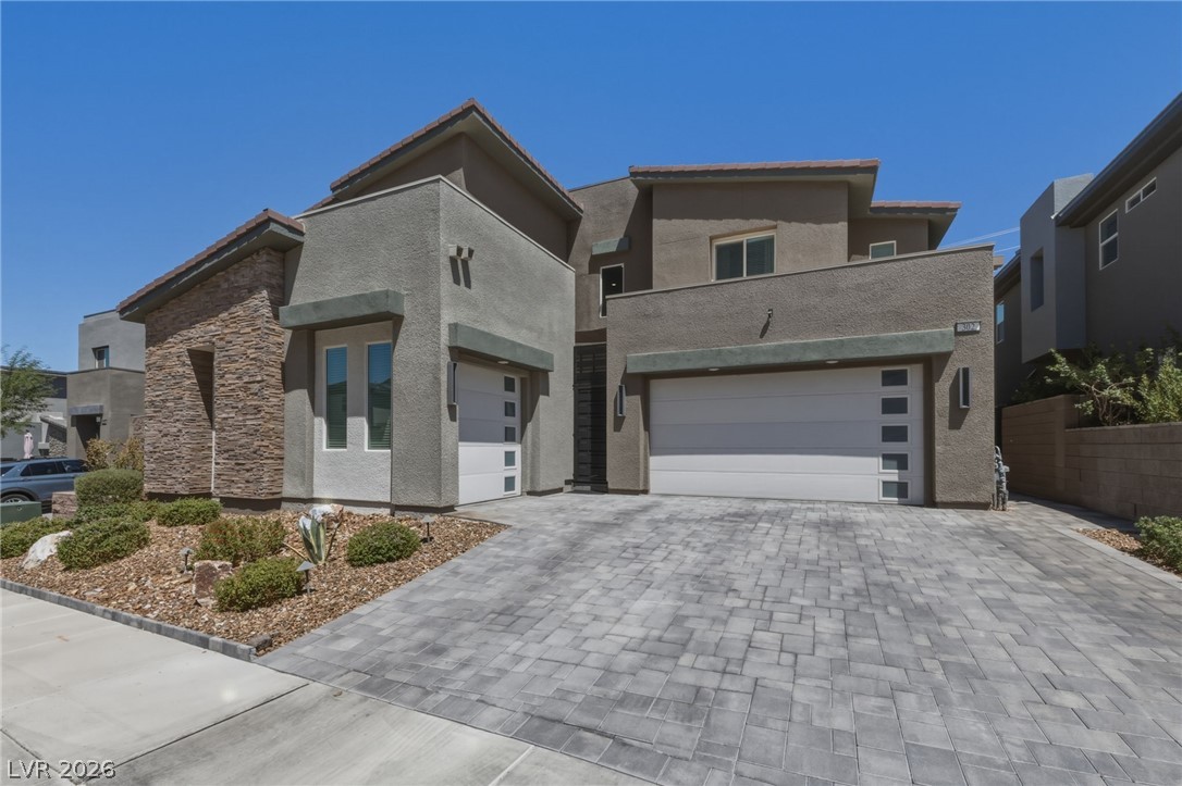 302 Shaded Canyon Drive Property Photo 12