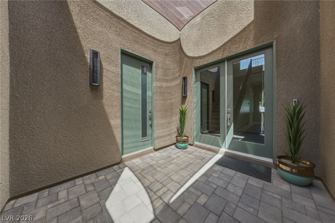 302 Shaded Canyon Drive Property Photo 14