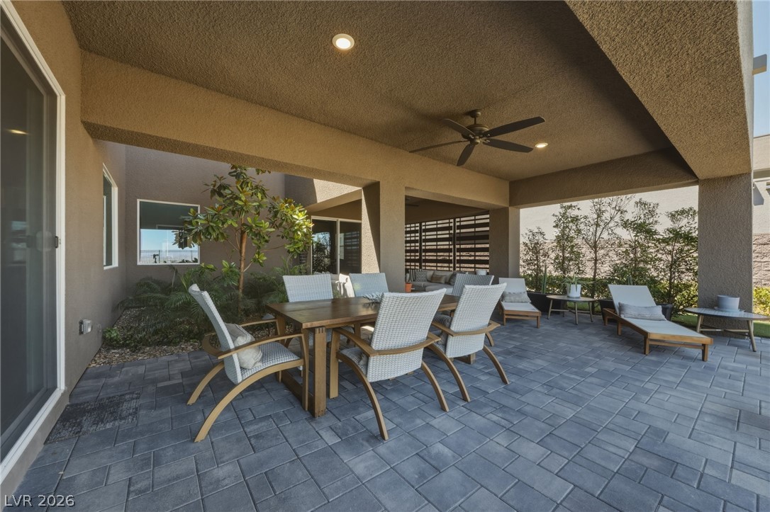 302 Shaded Canyon Drive Property Photo 18