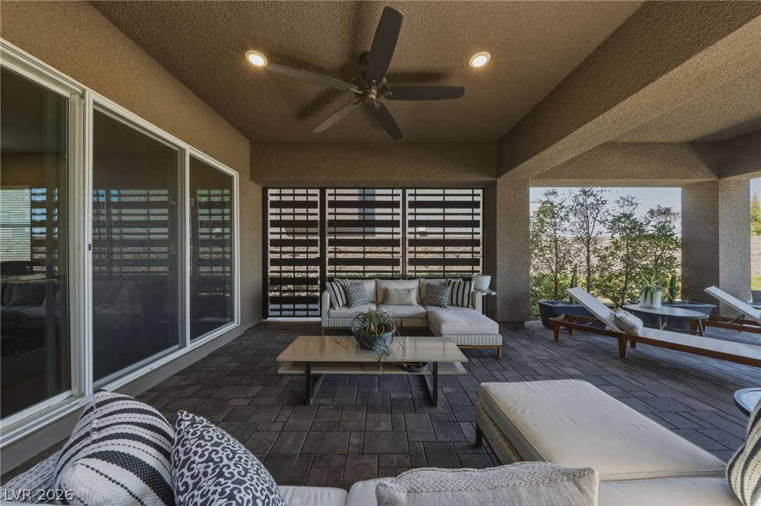 302 Shaded Canyon Drive Property Photo 21
