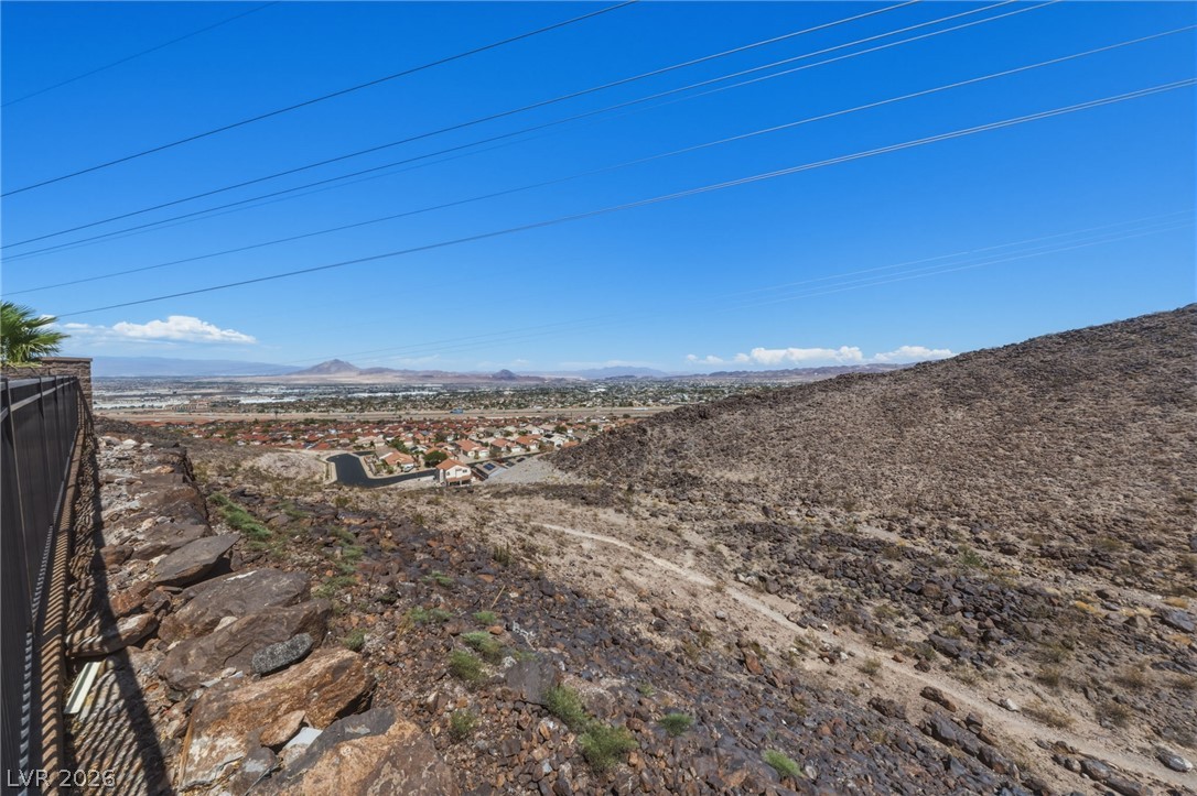 302 Shaded Canyon Drive Property Photo 22