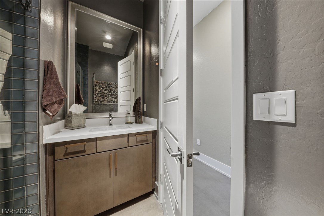 302 Shaded Canyon Drive Property Photo 47