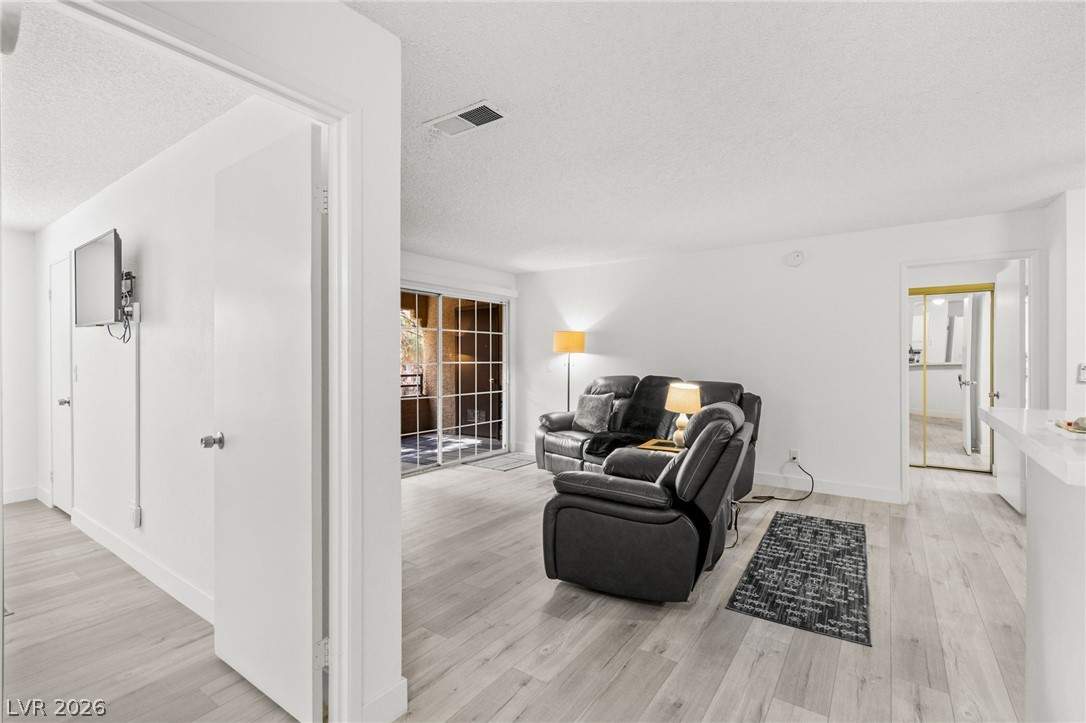 2200 South Fort Apache Road 2156 Property Photo 9