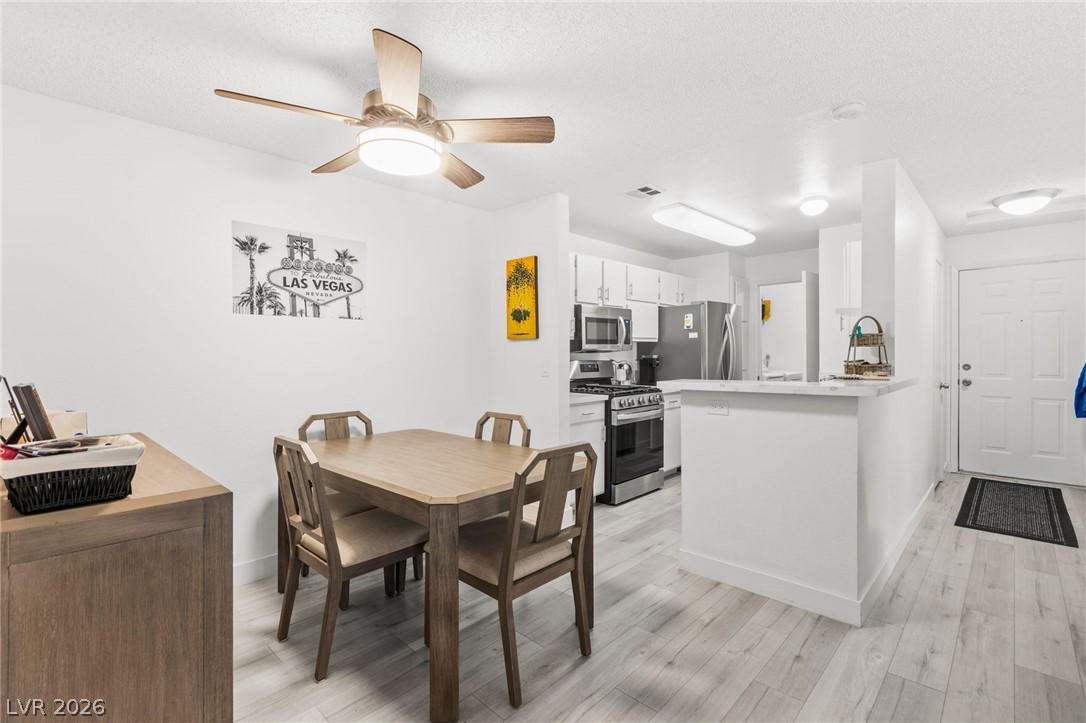 2200 South Fort Apache Road 2156 Property Photo 14