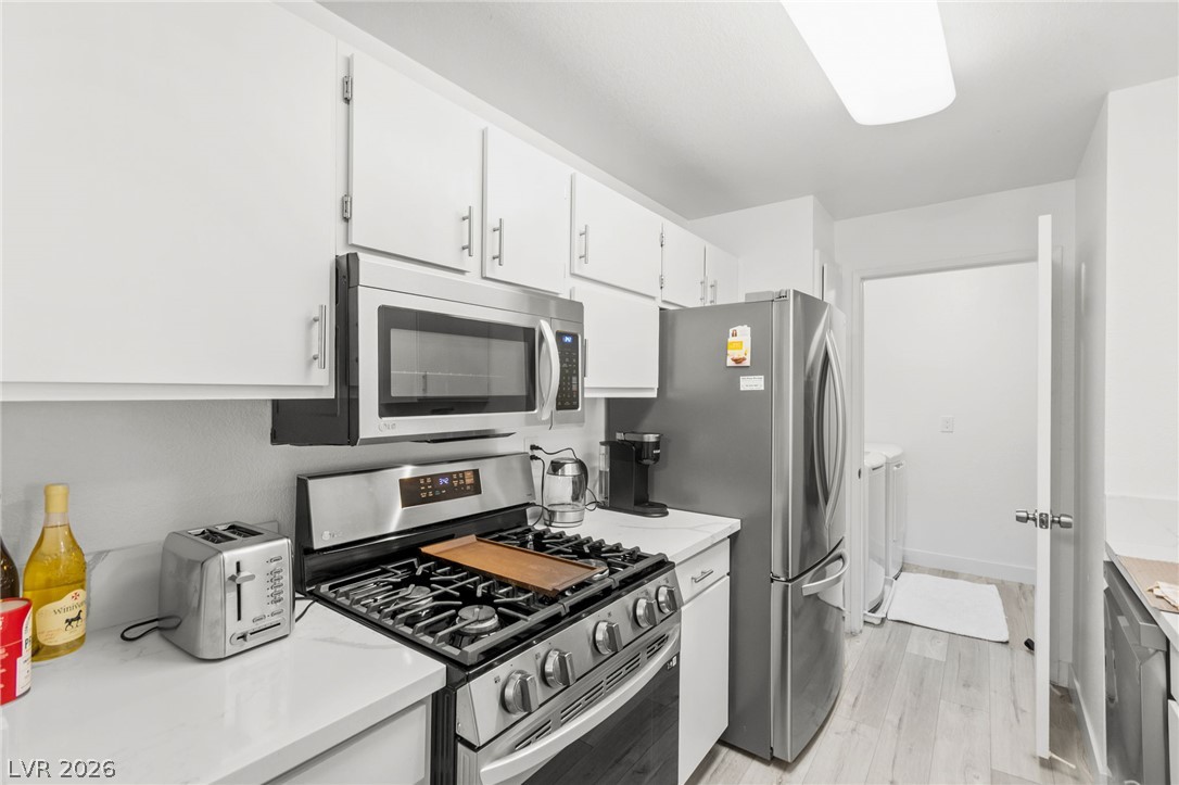 2200 South Fort Apache Road 2156 Property Photo 16
