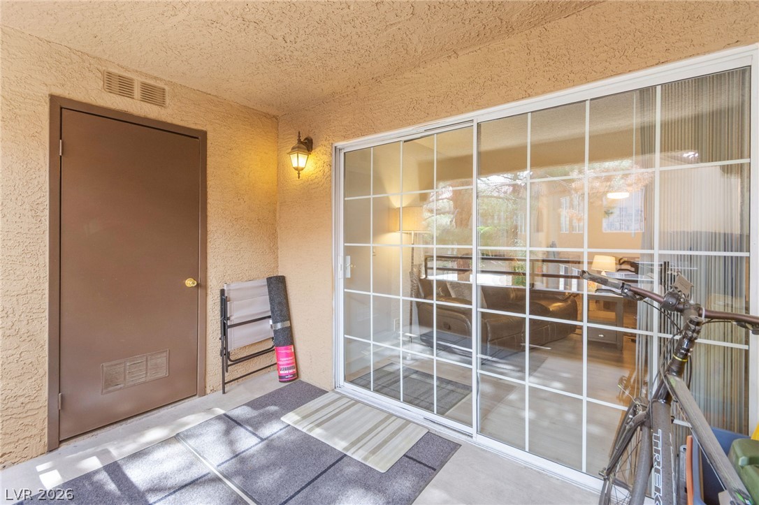 2200 South Fort Apache Road 2156 Property Photo 31