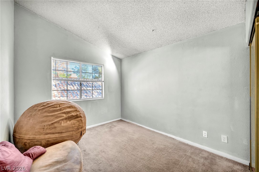 1600 North Torrey Pines Drive 202 Property Photo 12