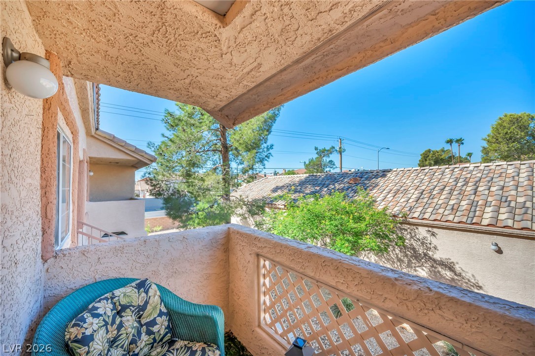 1600 North Torrey Pines Drive 202 Property Photo 15