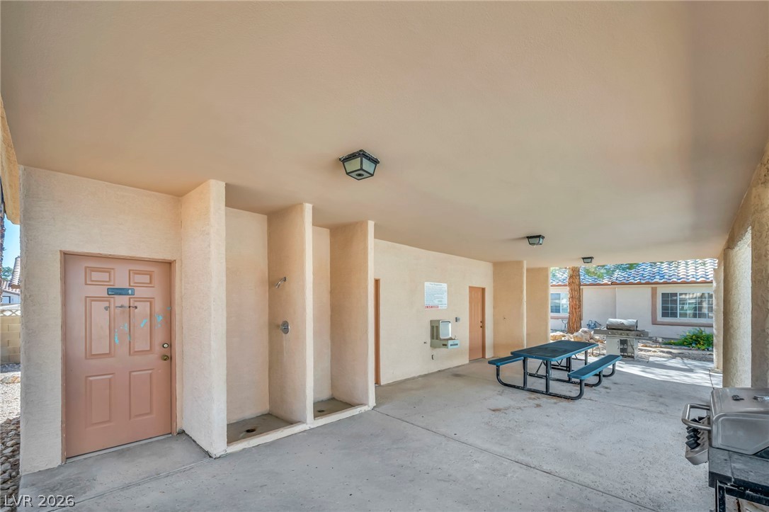 1600 North Torrey Pines Drive 202 Property Photo 17