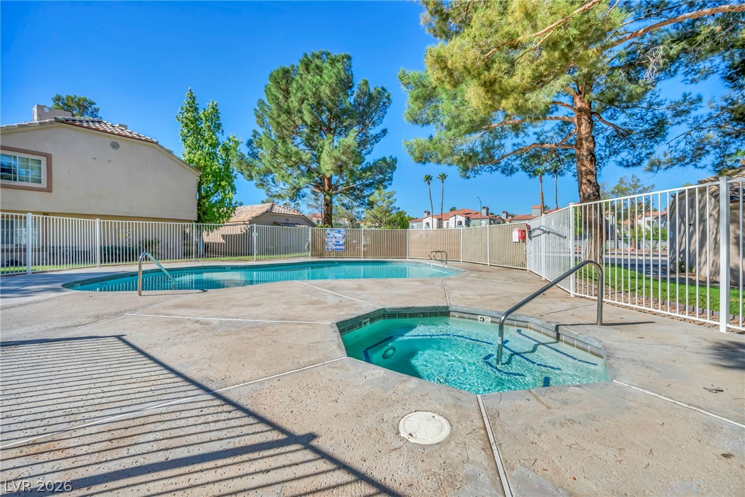 1600 North Torrey Pines Drive 202 Property Photo 20