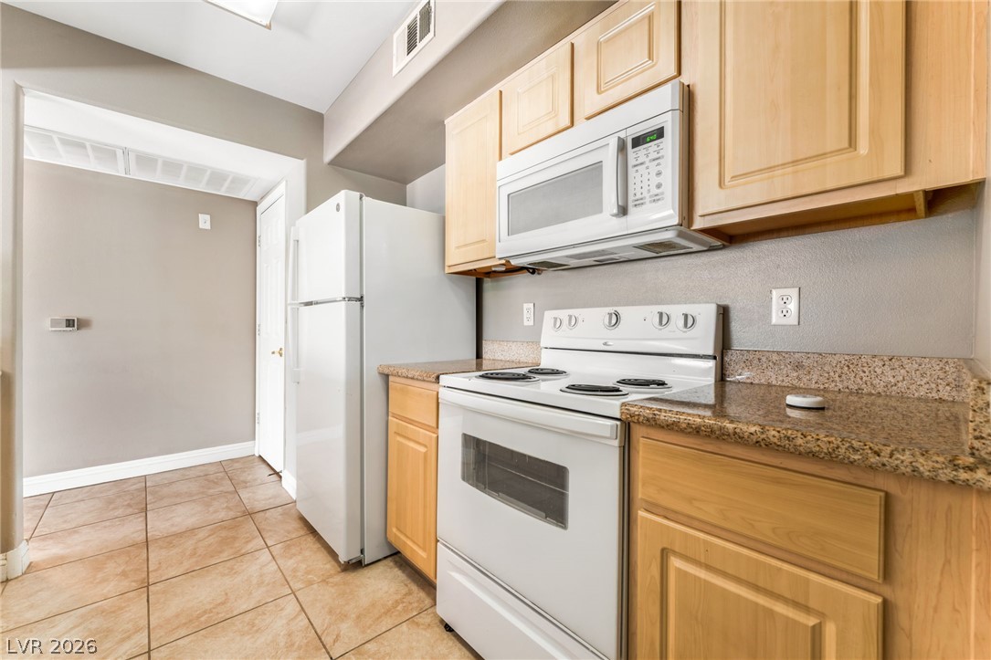 8000 Badura Avenue 2070 Property Photo 7