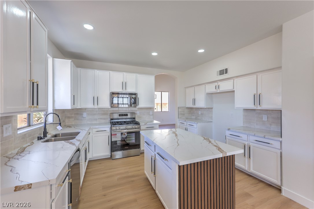 4517 Rockpine Drive Property Photo 11