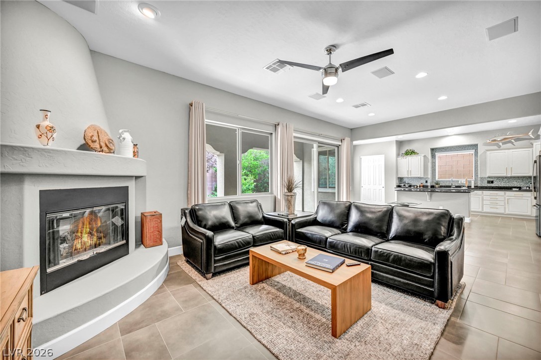 2672 La Boutique Street Property Photo 6