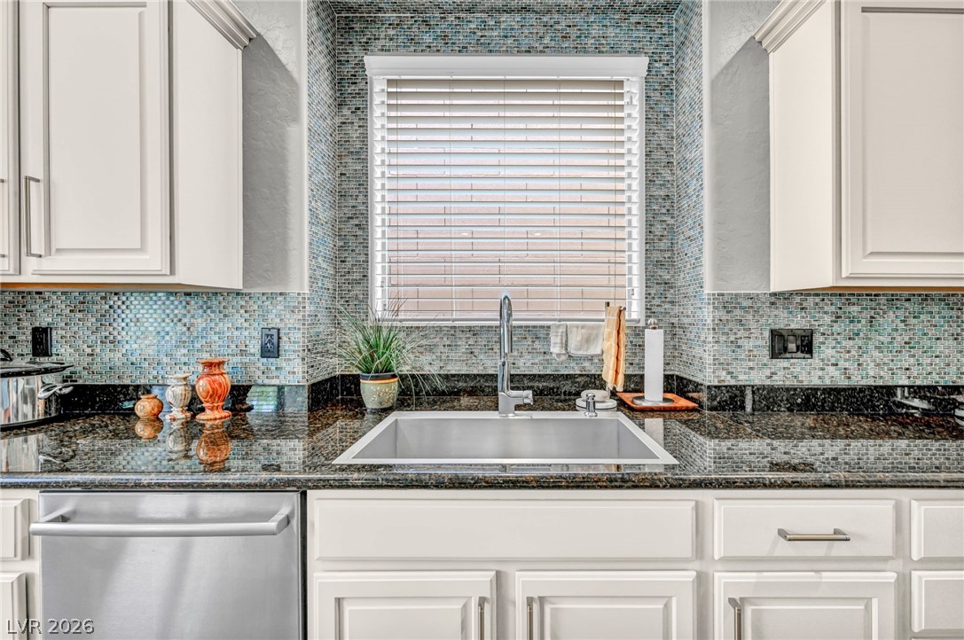 2672 La Boutique Street Property Photo 10