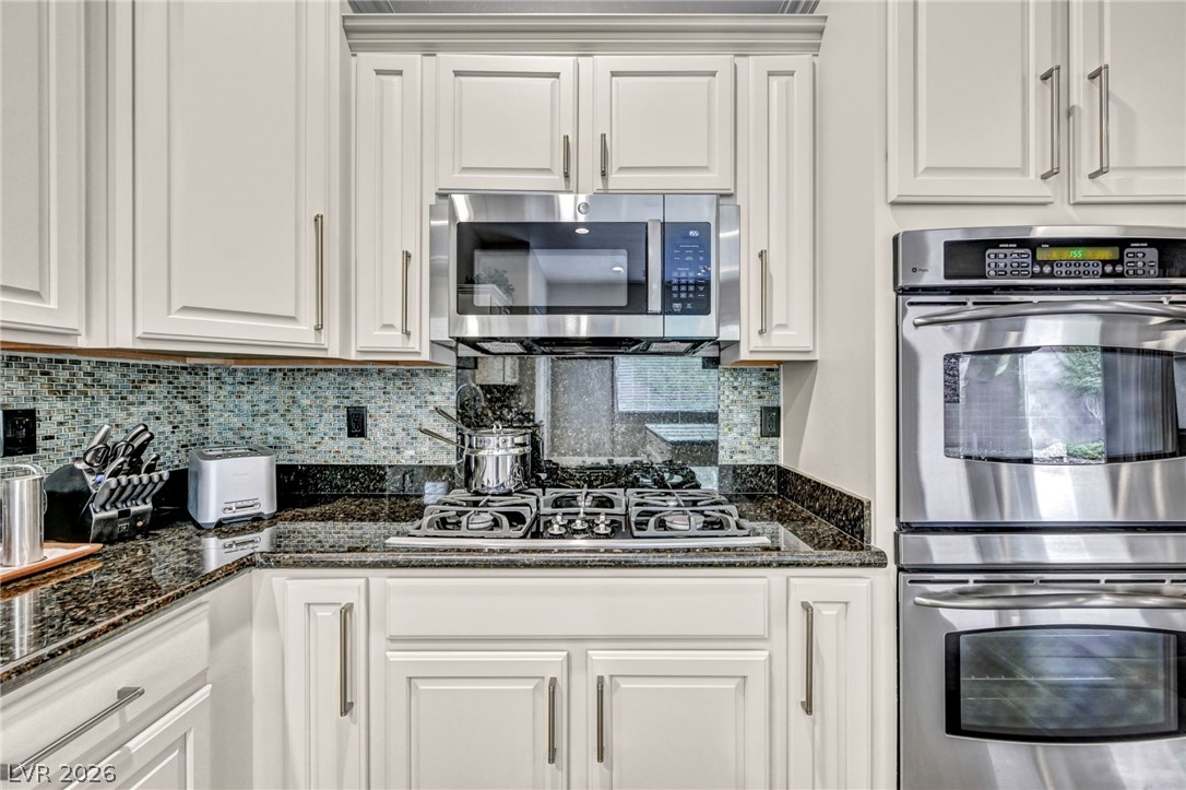 2672 La Boutique Street Property Photo 11