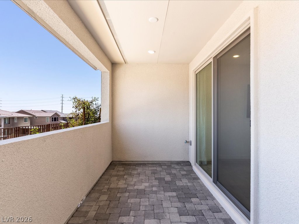 11446 Contour Avenue Property Photo 6