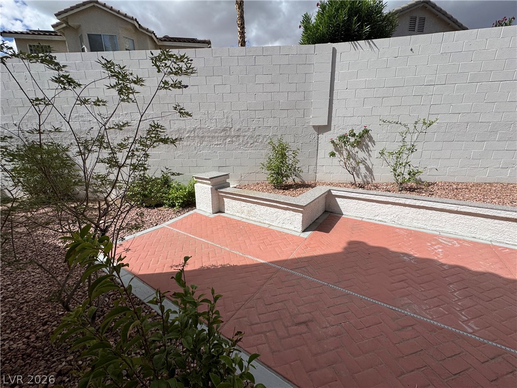 9712 English Saddle Circle Property Photo 12