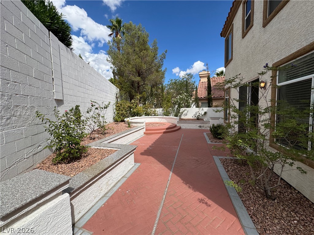 9712 English Saddle Circle Property Photo 15