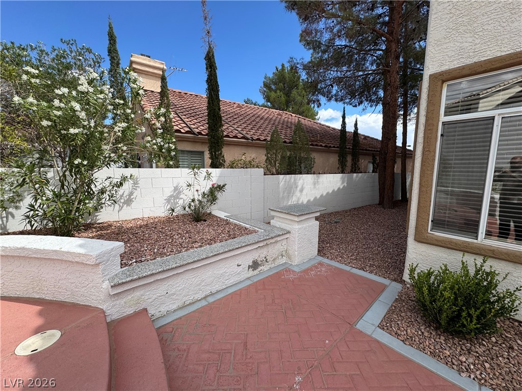 9712 English Saddle Circle Property Photo 16