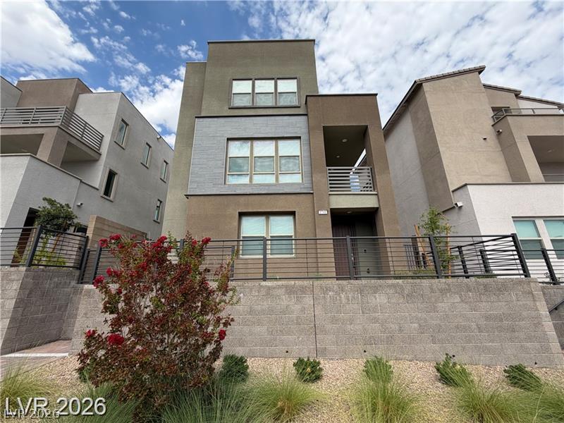1741 North Desert Foothills Drive Property Photo 1