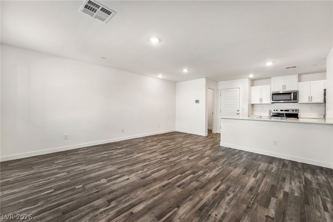 9864 Maple Pass Avenue Property Photo 4