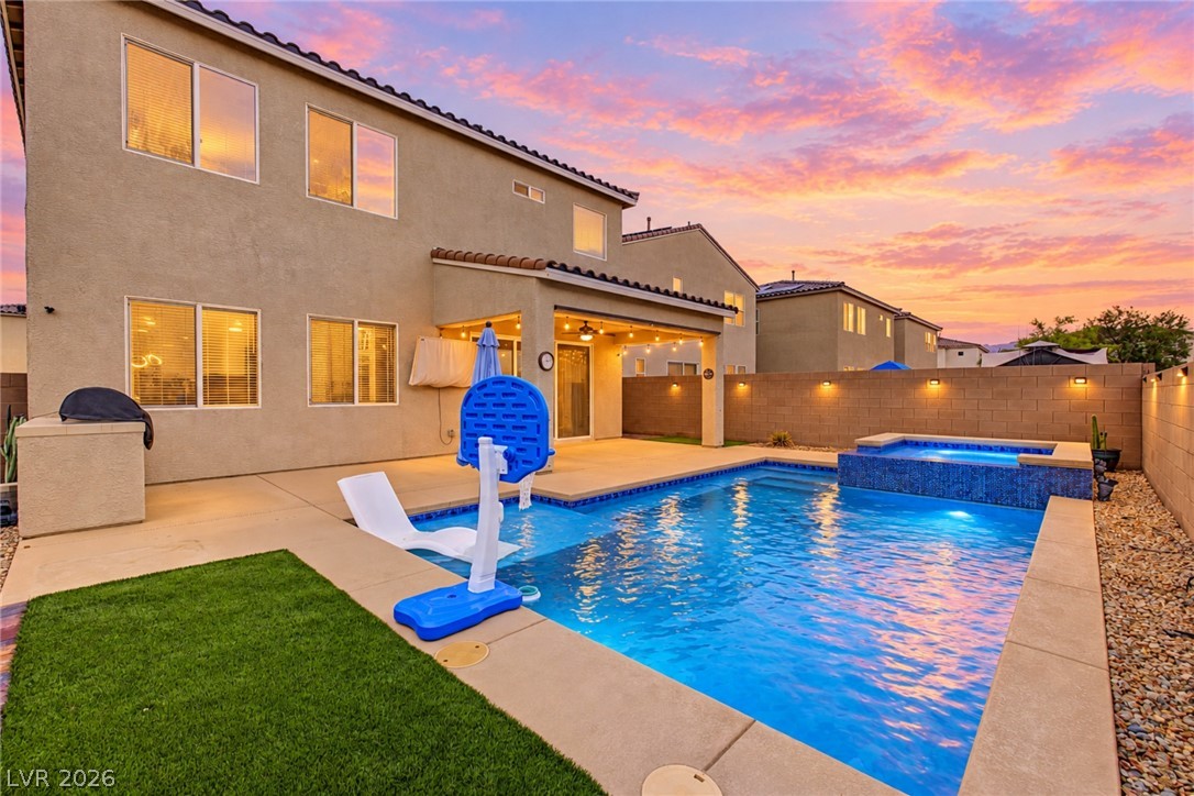 4618 Summer Azure Street Property Photo 2
