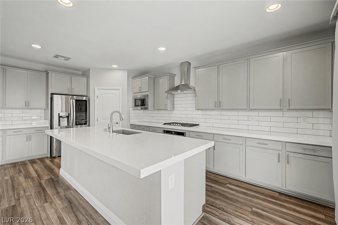4618 Summer Azure Street Property Photo 9