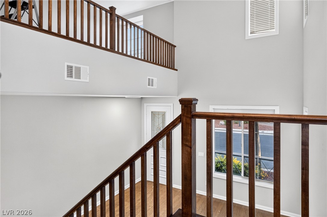 6276 Huntington Ridge Avenue Property Photo 8