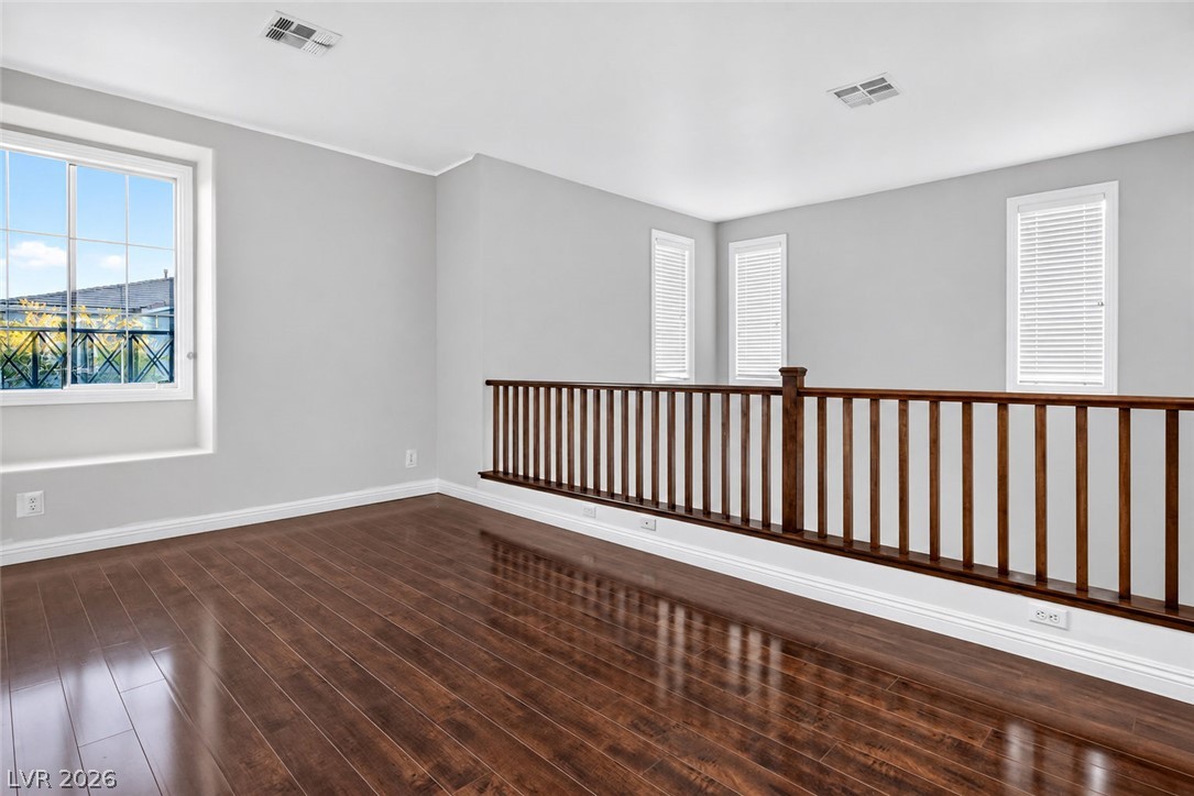 6276 Huntington Ridge Avenue Property Photo 11
