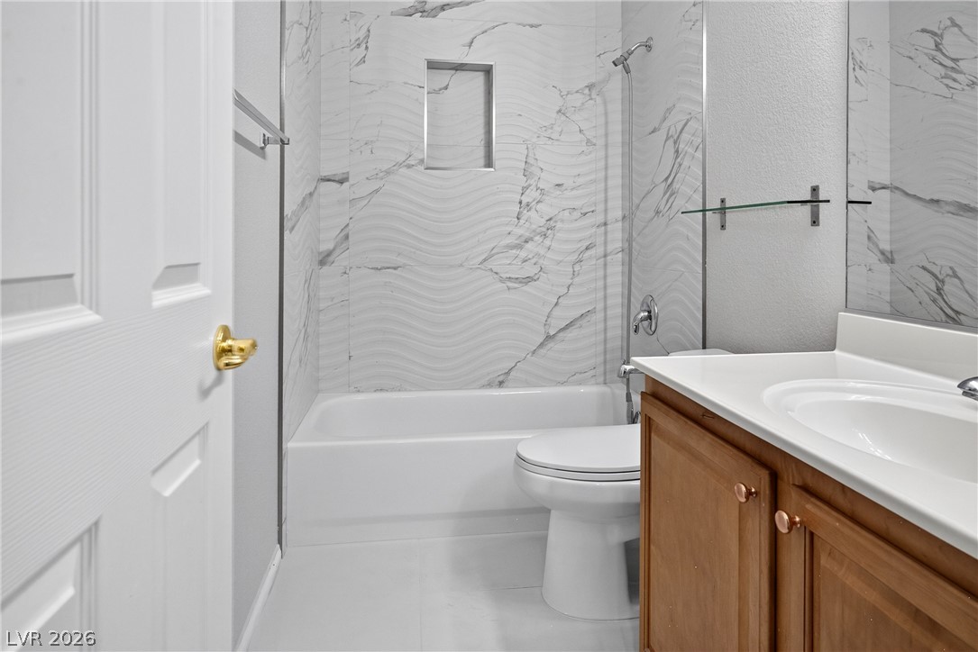 6276 Huntington Ridge Avenue Property Photo 17