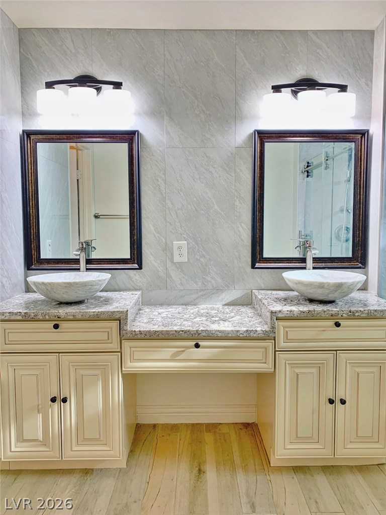 10859 Vista Marbella Avenue Property Photo 10