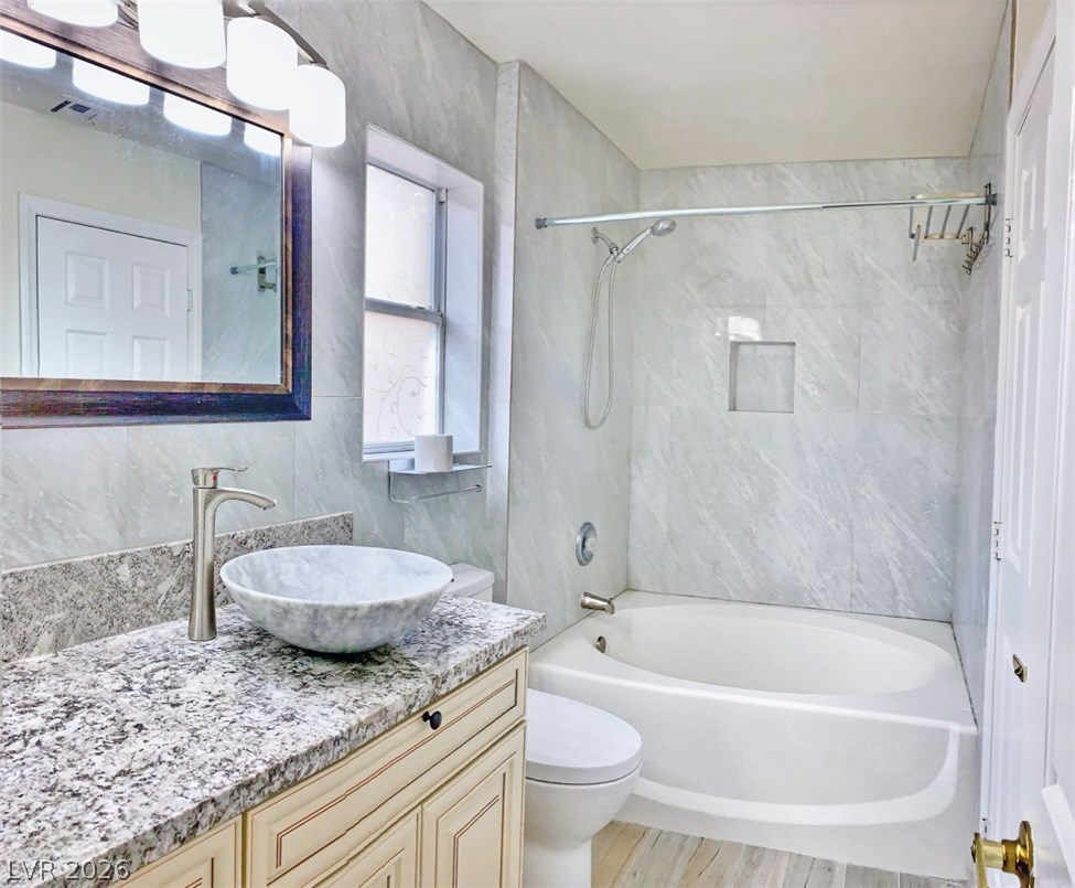 10859 Vista Marbella Avenue Property Photo 14