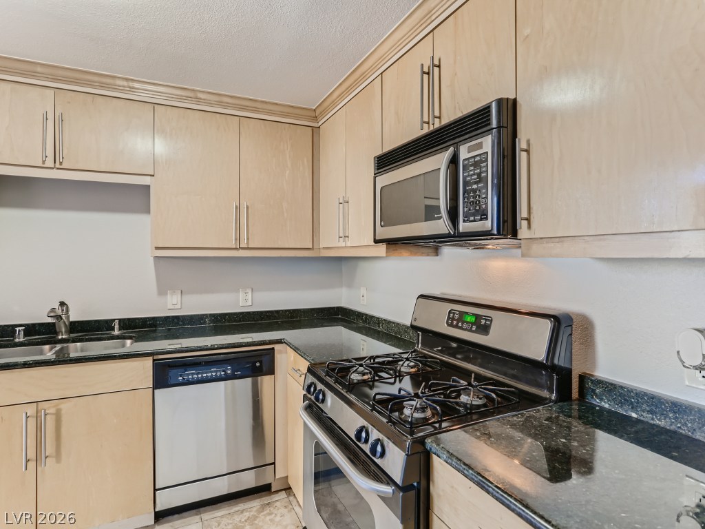 260 East Flamingo Road 220 Property Photo 12