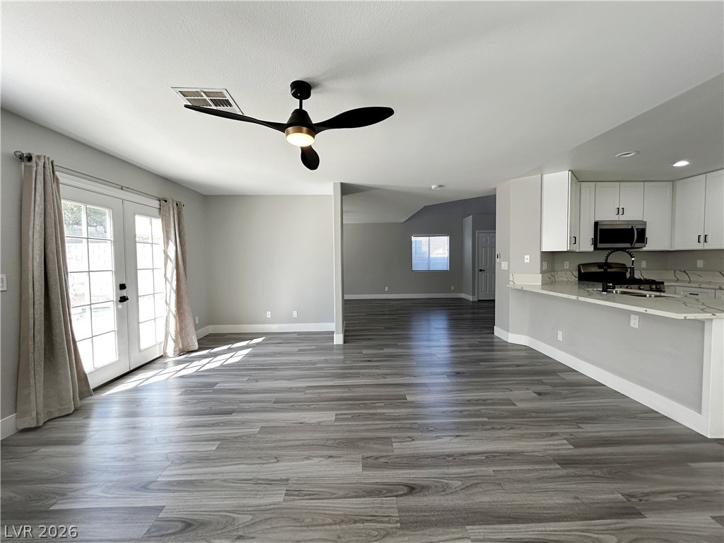 3921 Hampton Grove Court Property Photo 4