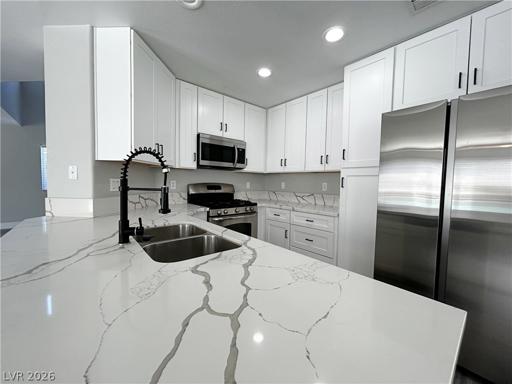 3921 Hampton Grove Court Property Photo 13