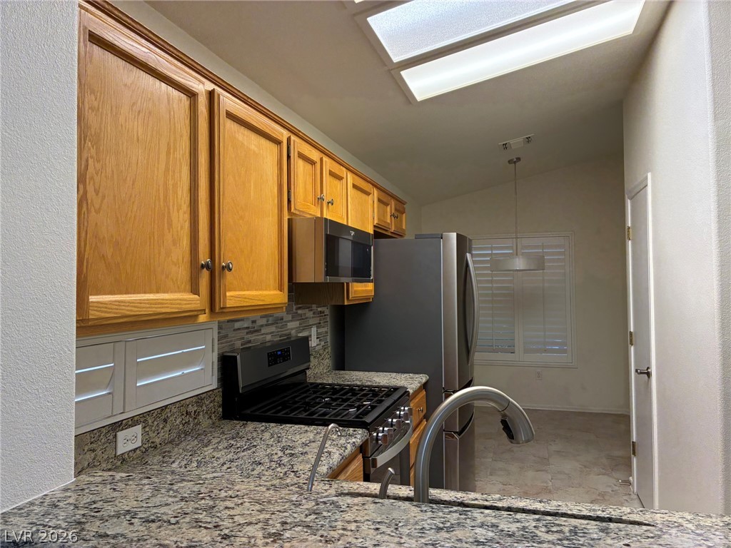 2150 Point Mallard Drive Property Photo 3