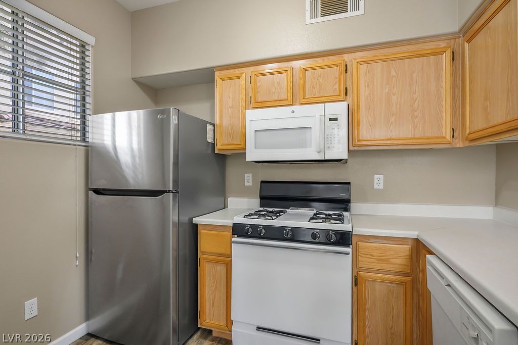 9050 West Warm Springs Road 1128 Property Photo 11