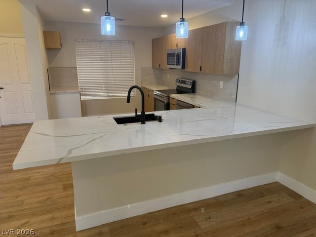 2924 Linkview Drive Property Photo 1