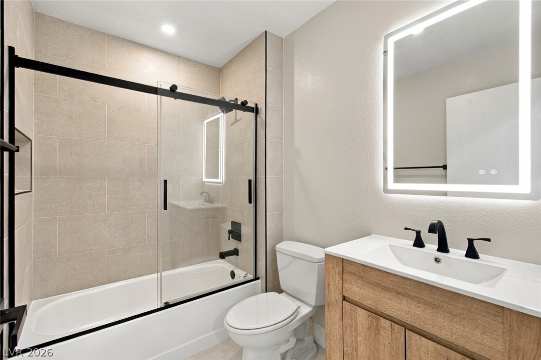 2924 Linkview Drive Property Photo 13