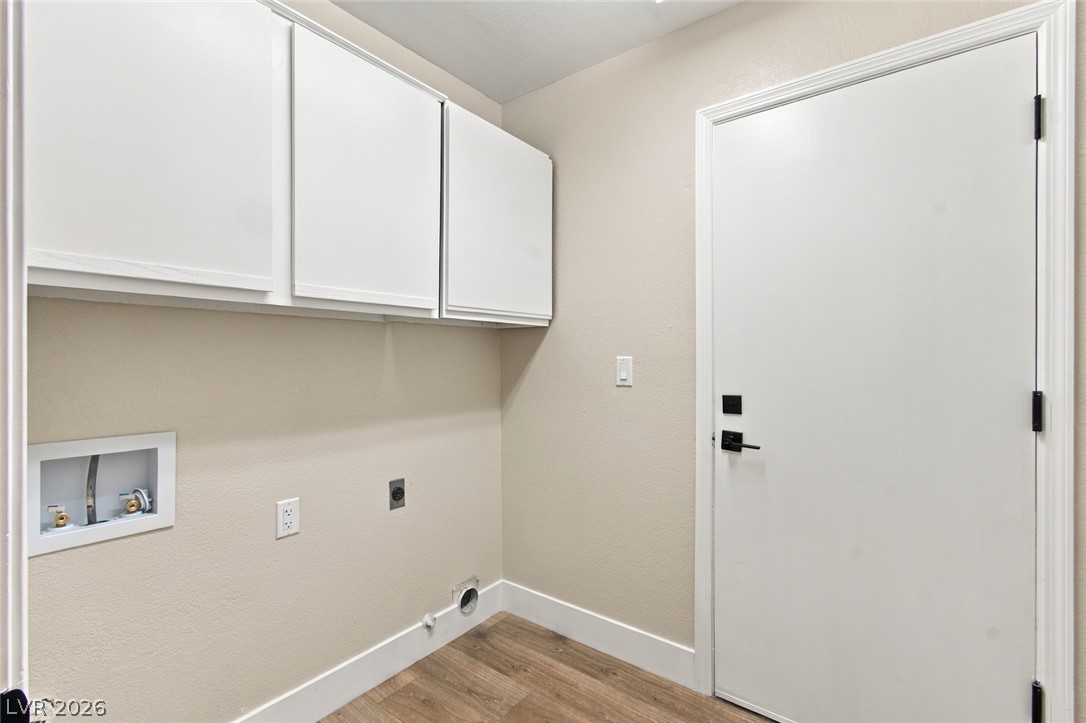 2924 Linkview Drive Property Photo 15