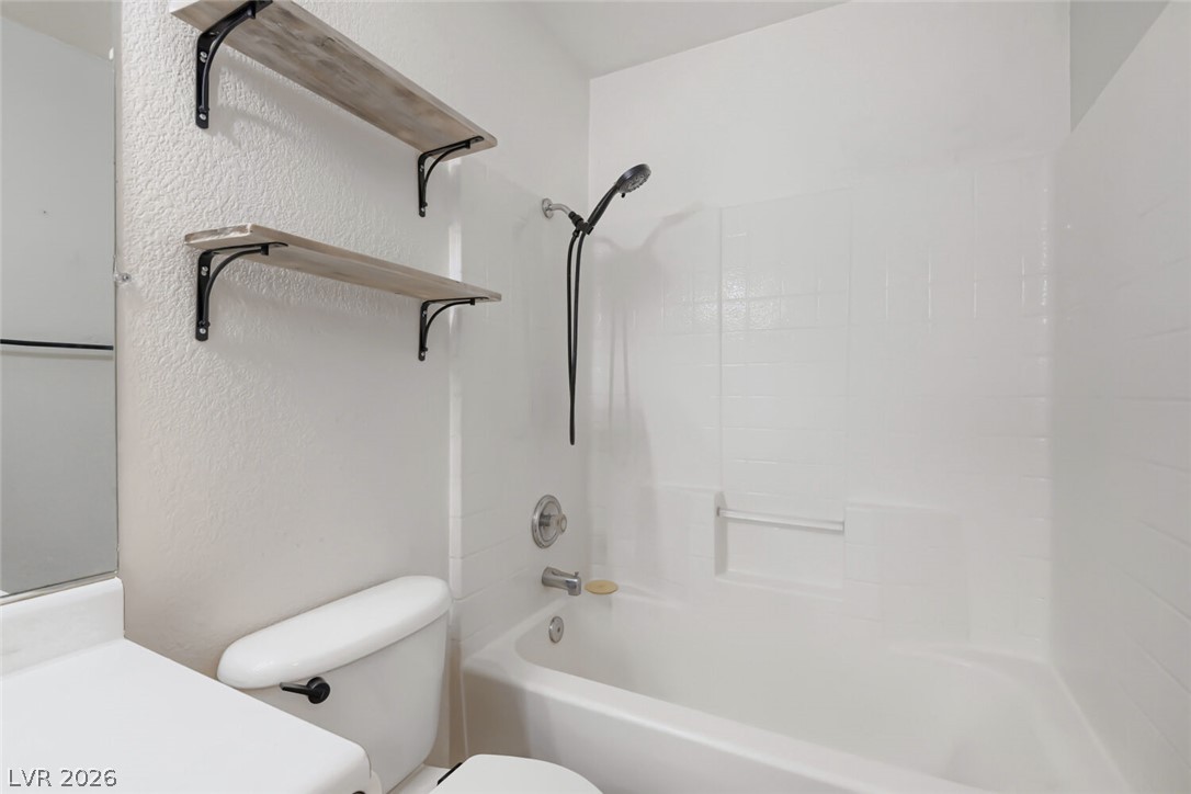 7564 Durham Hall Avenue 201 Property Photo 15