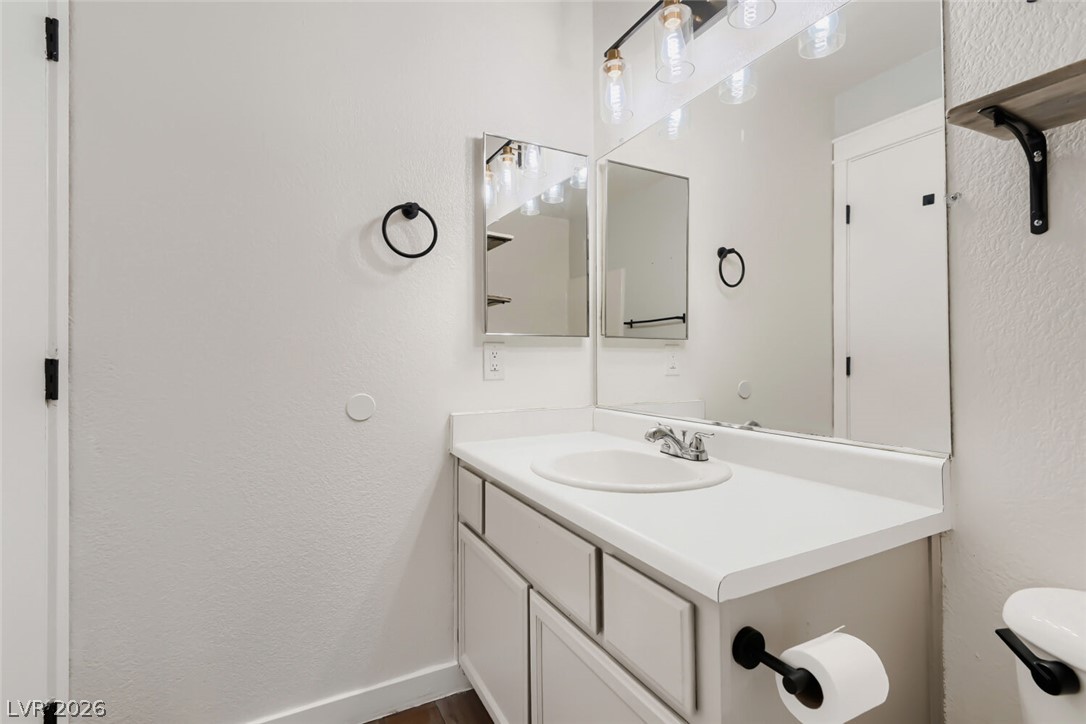 7564 Durham Hall Avenue 201 Property Photo 16