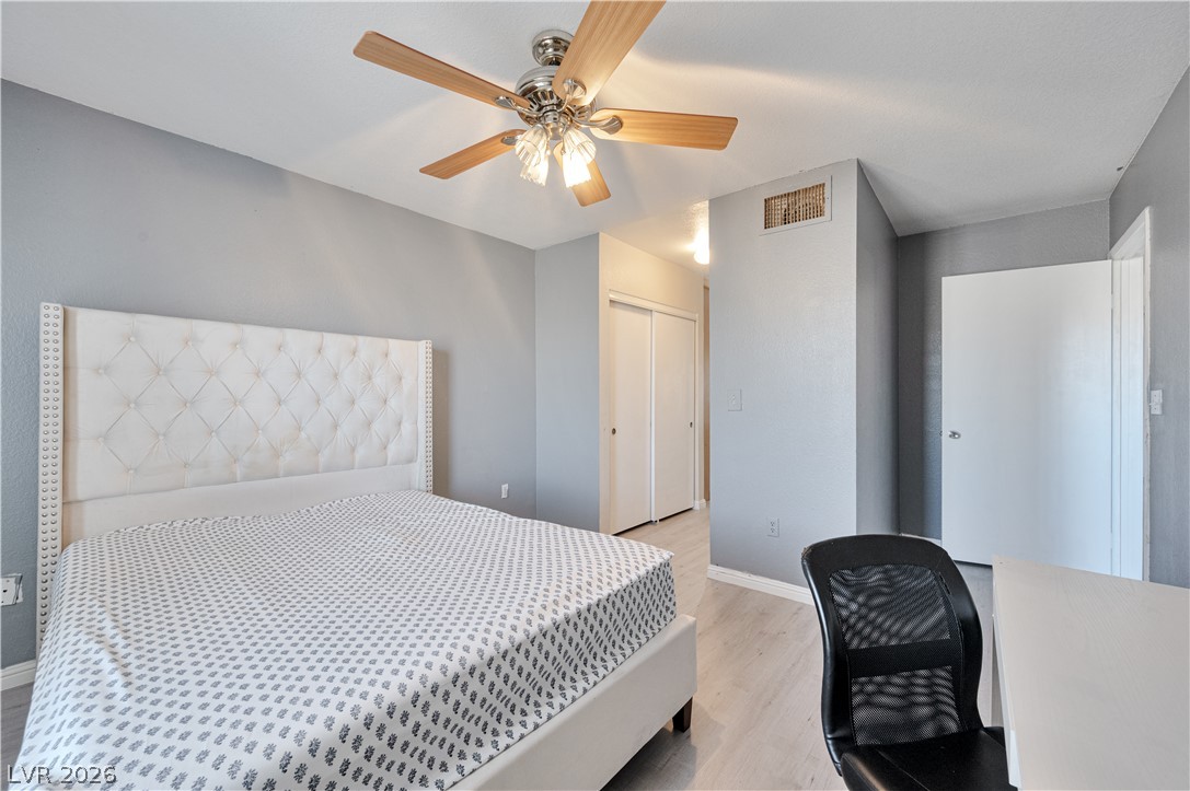 8025 West Russell Road 1090 Property Photo 15