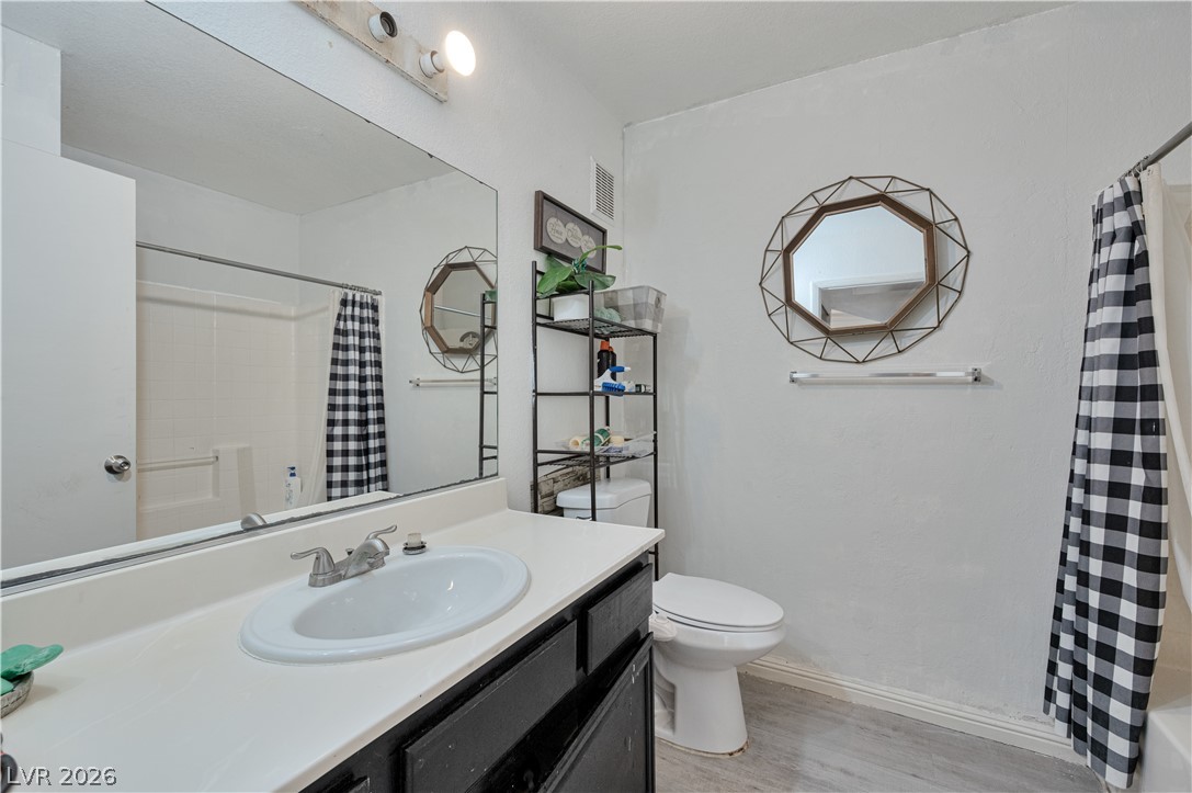 8025 West Russell Road 1090 Property Photo 18