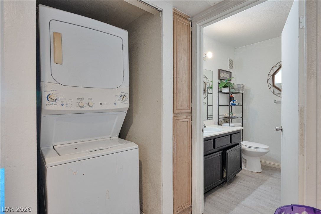 8025 West Russell Road 1090 Property Photo 20