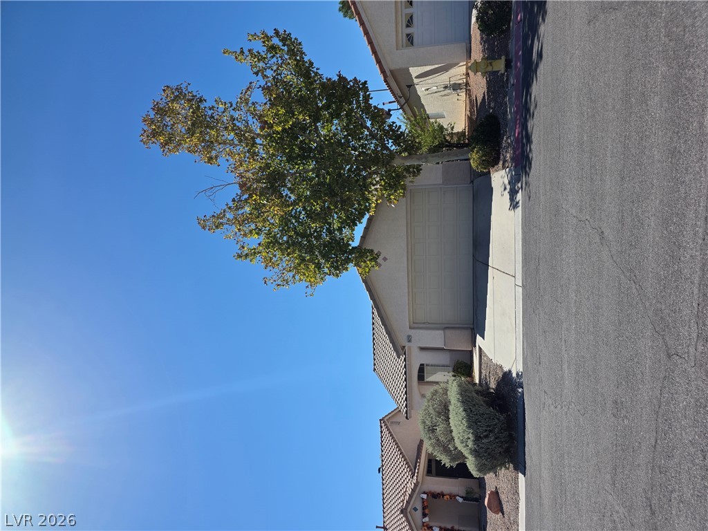 9829 Ridge Creek Place Property Photo 2