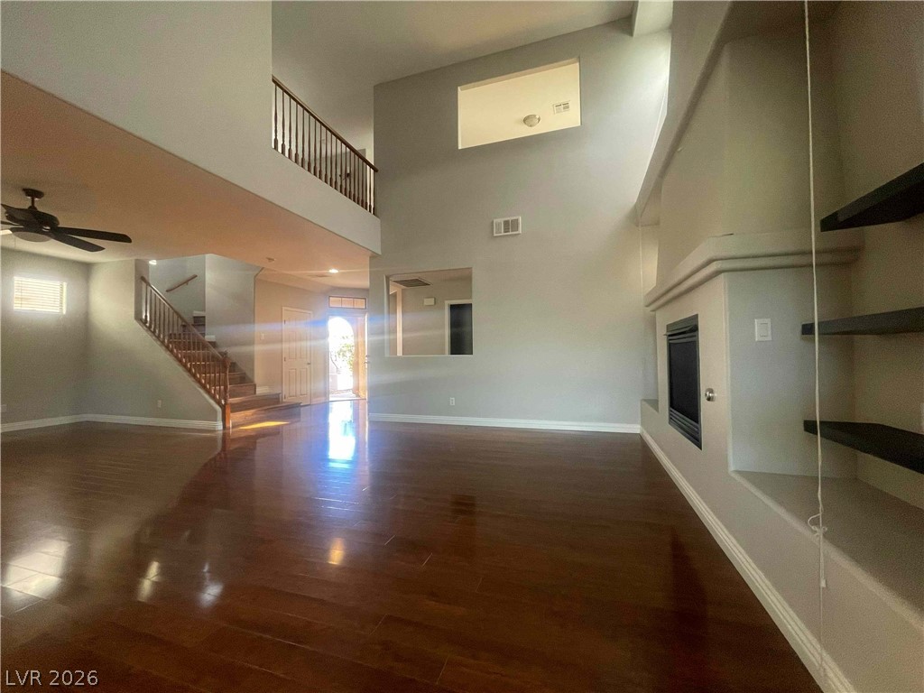 1613 Yellow Tulip Place N Property Photo 5